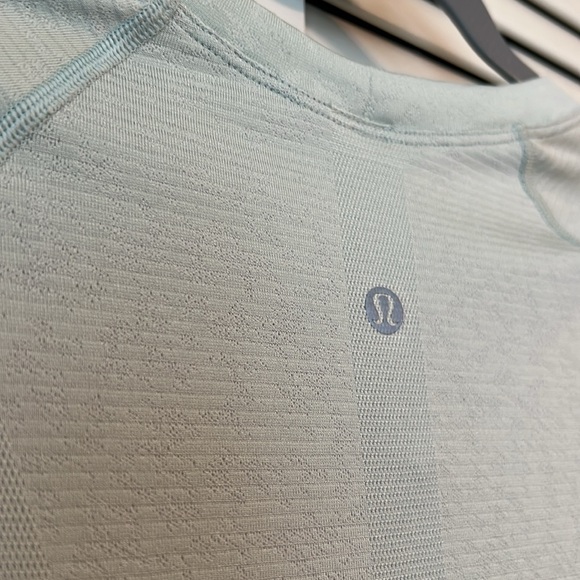 Lululemon Swiftly Tech Long Sleeve Shirt 
Distorted Static Delicate Mint sz 6 - Picture 4 of 16